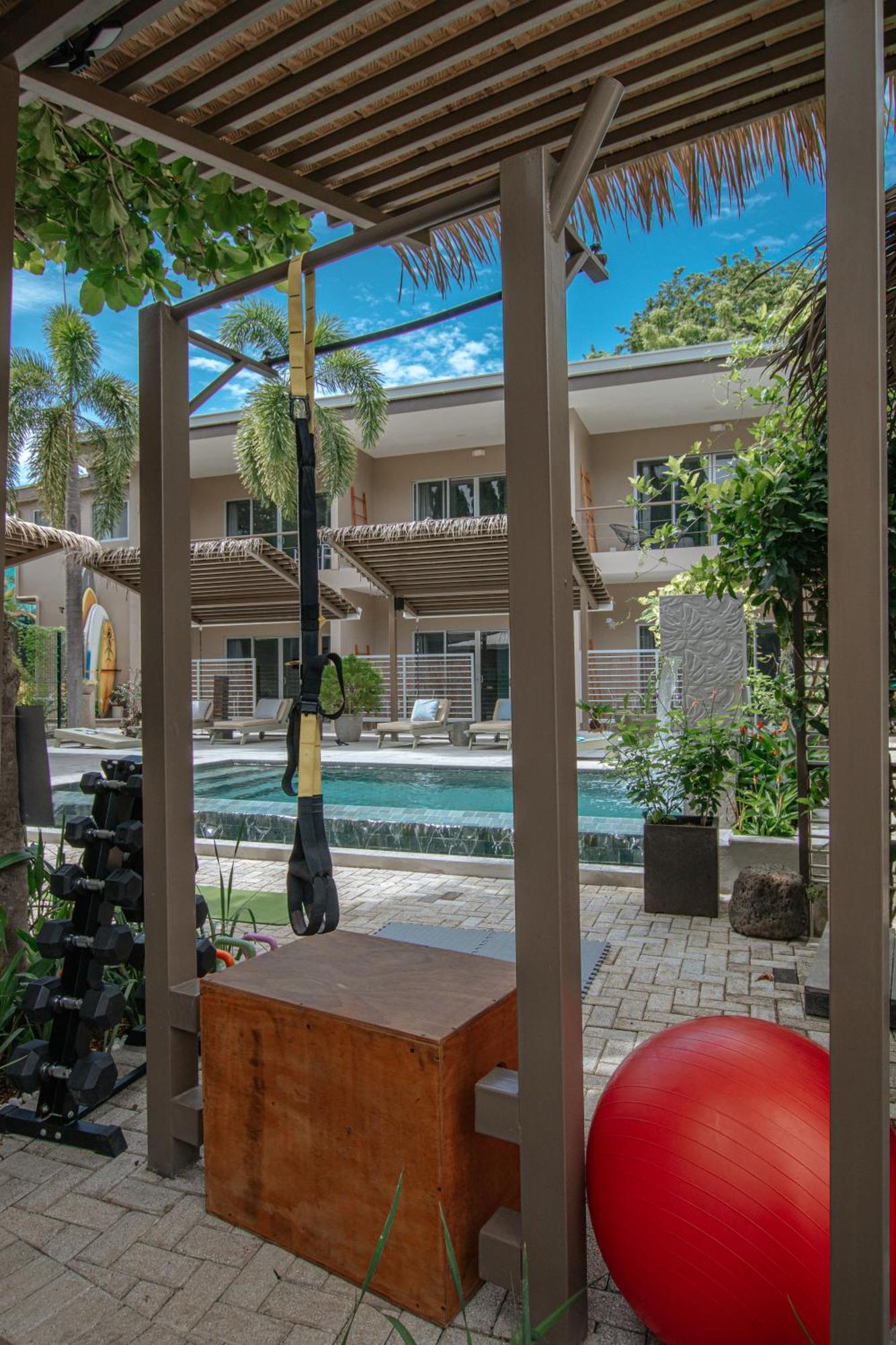 Tamarindo Bay Suites - Self Check In, Adults Only Bagian luar foto