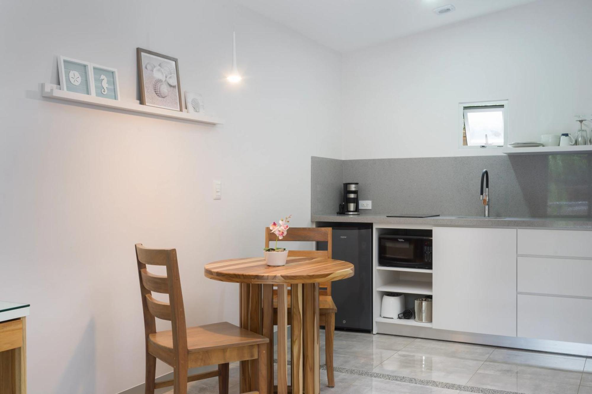 Tamarindo Bay Suites - Self Check In, Adults Only Bagian luar foto